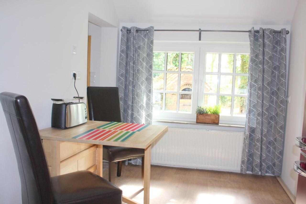 Ferienwohnung Gartenblick Westerstede Exterior photo